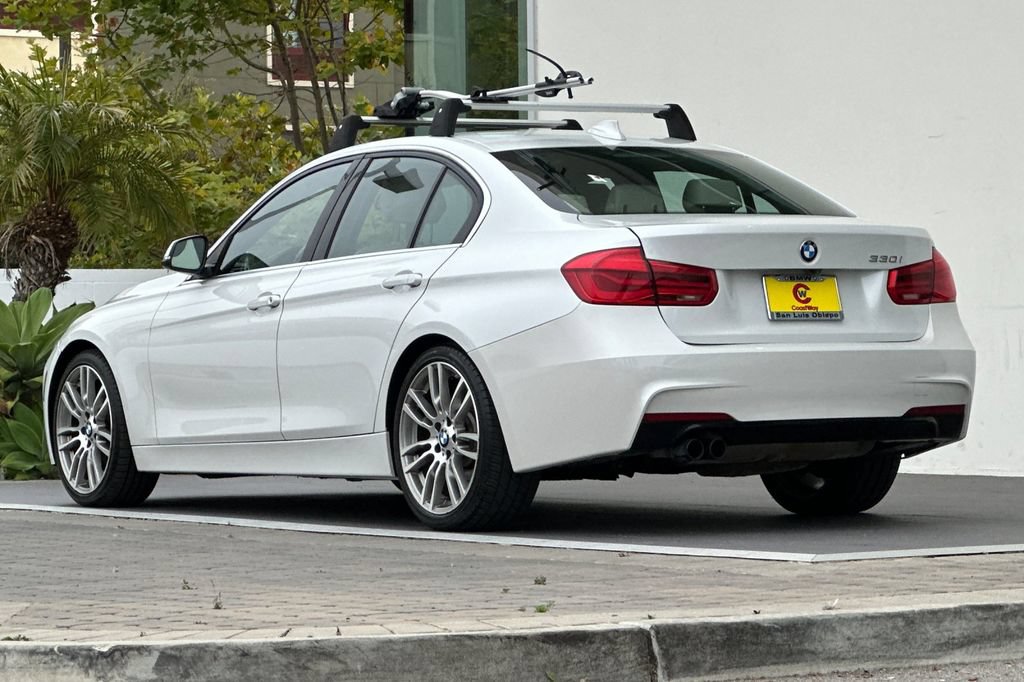 Used 2018 BMW 330i Sedan RWD image 5