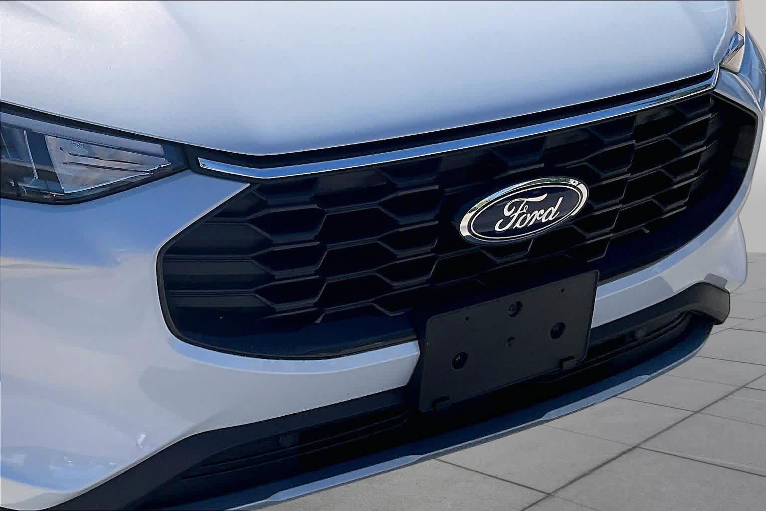 Used 2025 Ford Escape ST-Line FWD image 29