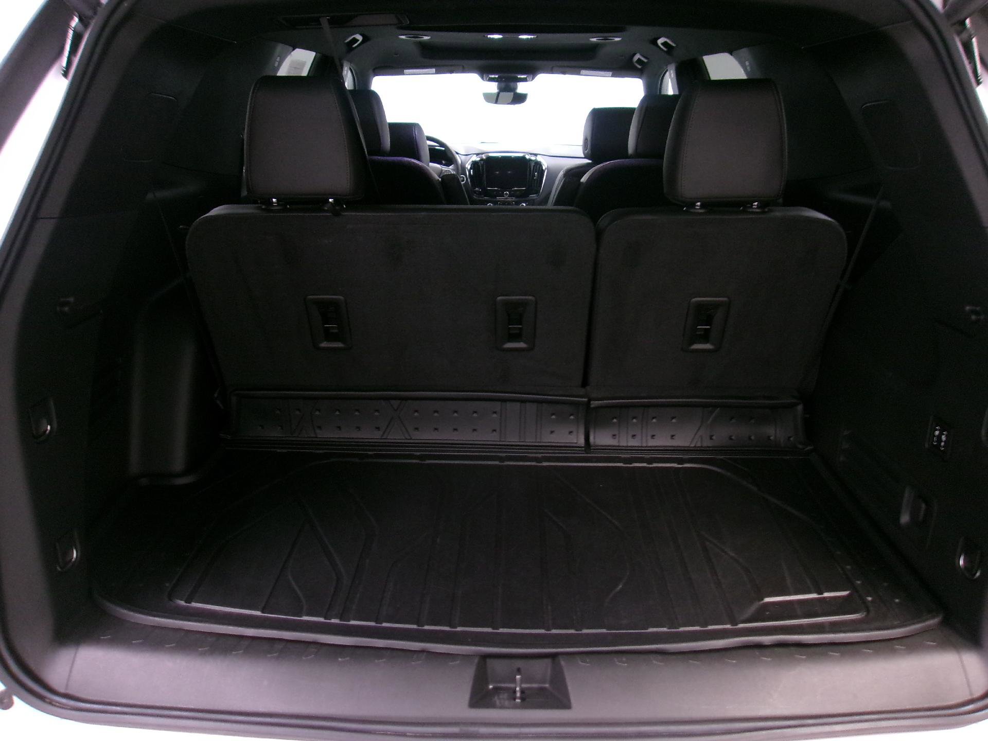 Used 2024 Chevrolet Traverse High Country image 12