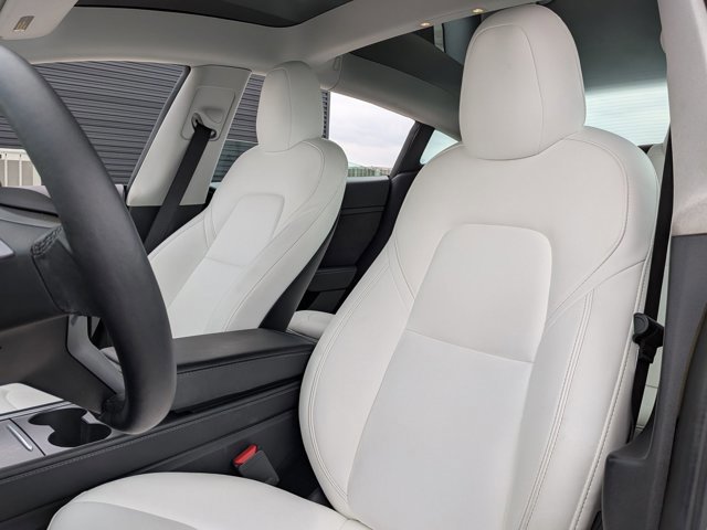 Used 2021 Tesla Model 3 Standard Range Plus image 5