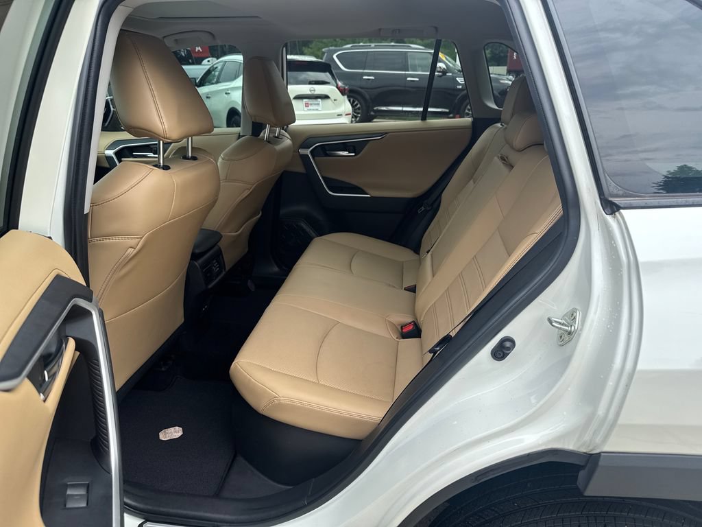 Used 2022 Toyota RAV4 Limited AWD/4WD image 16
