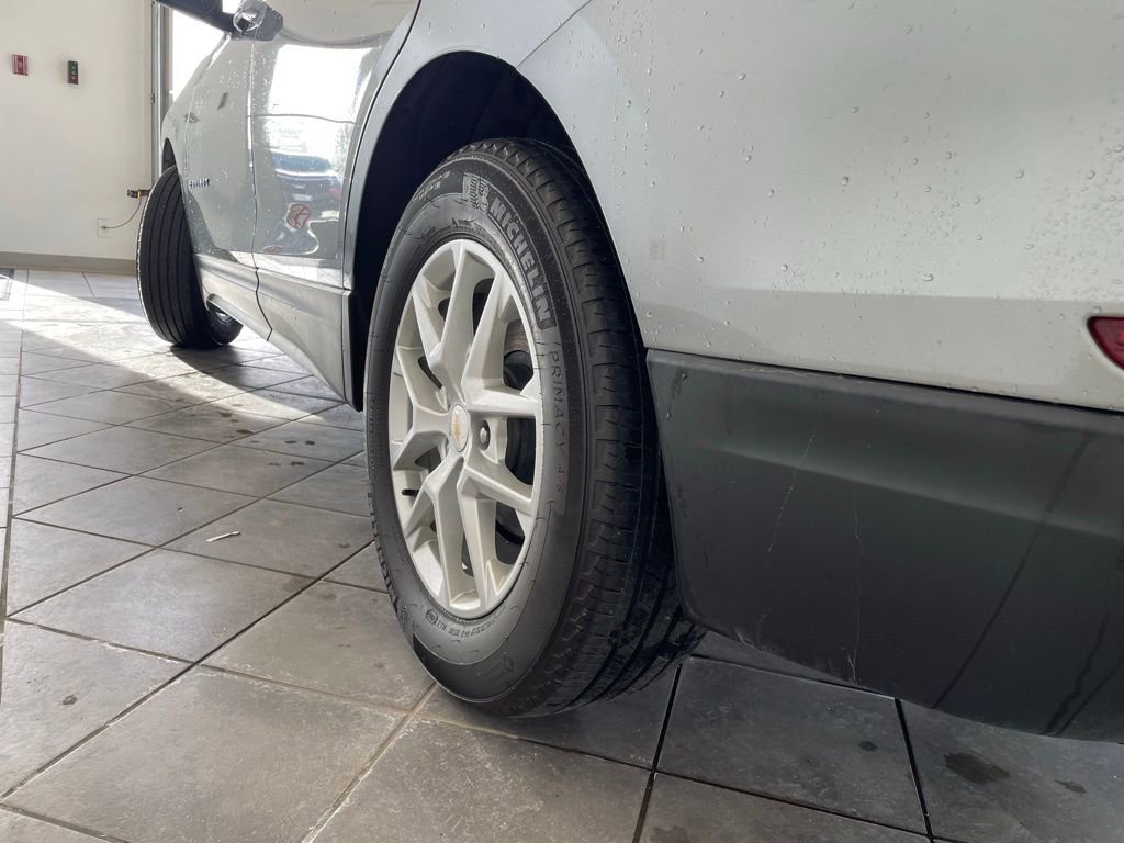 Used 2023 Chevrolet Equinox LT w/ LPO, Floor Liner Package image 17