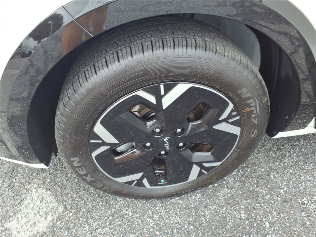 New 2026 Kia Niro Wind w/ Wind Preserve Package FWD image 14