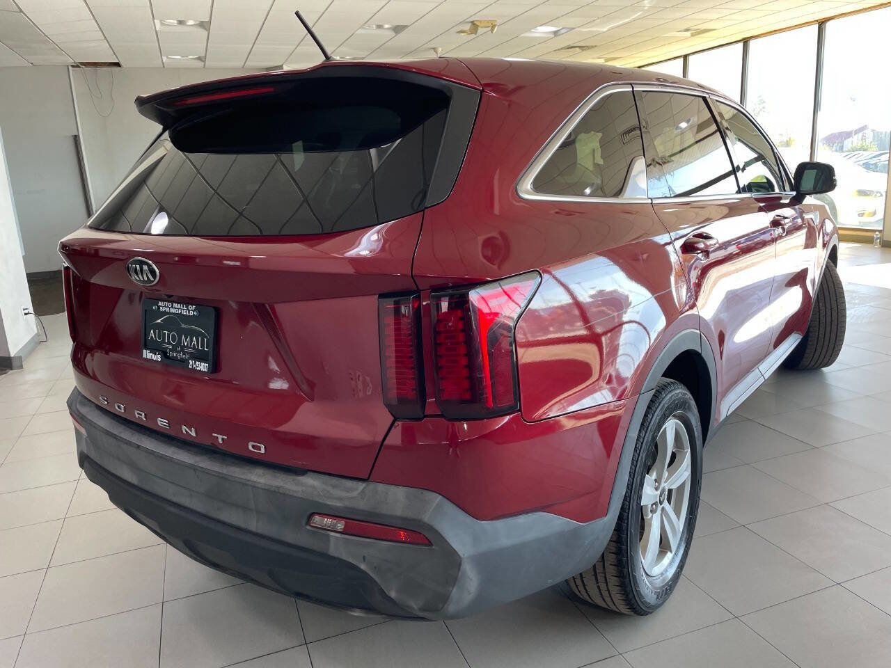 Used 2021 Kia Sorento LX image 5