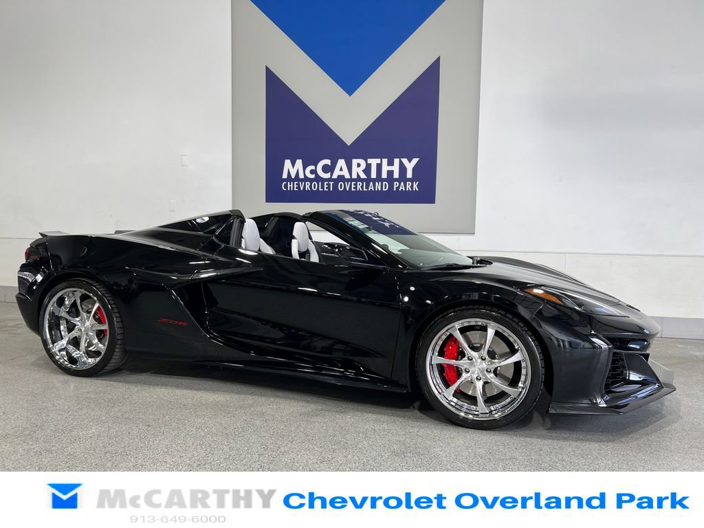 Used 2023 Chevrolet Corvette Z06 image 3