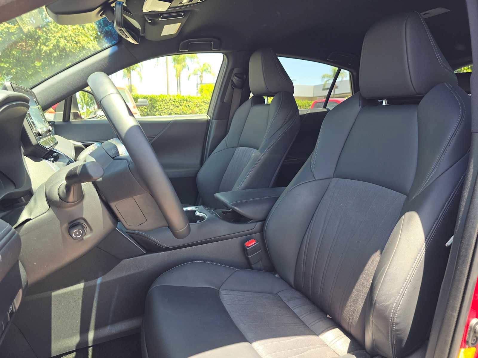 Certified 2021 Toyota Venza XLE AWD/4WD image 23