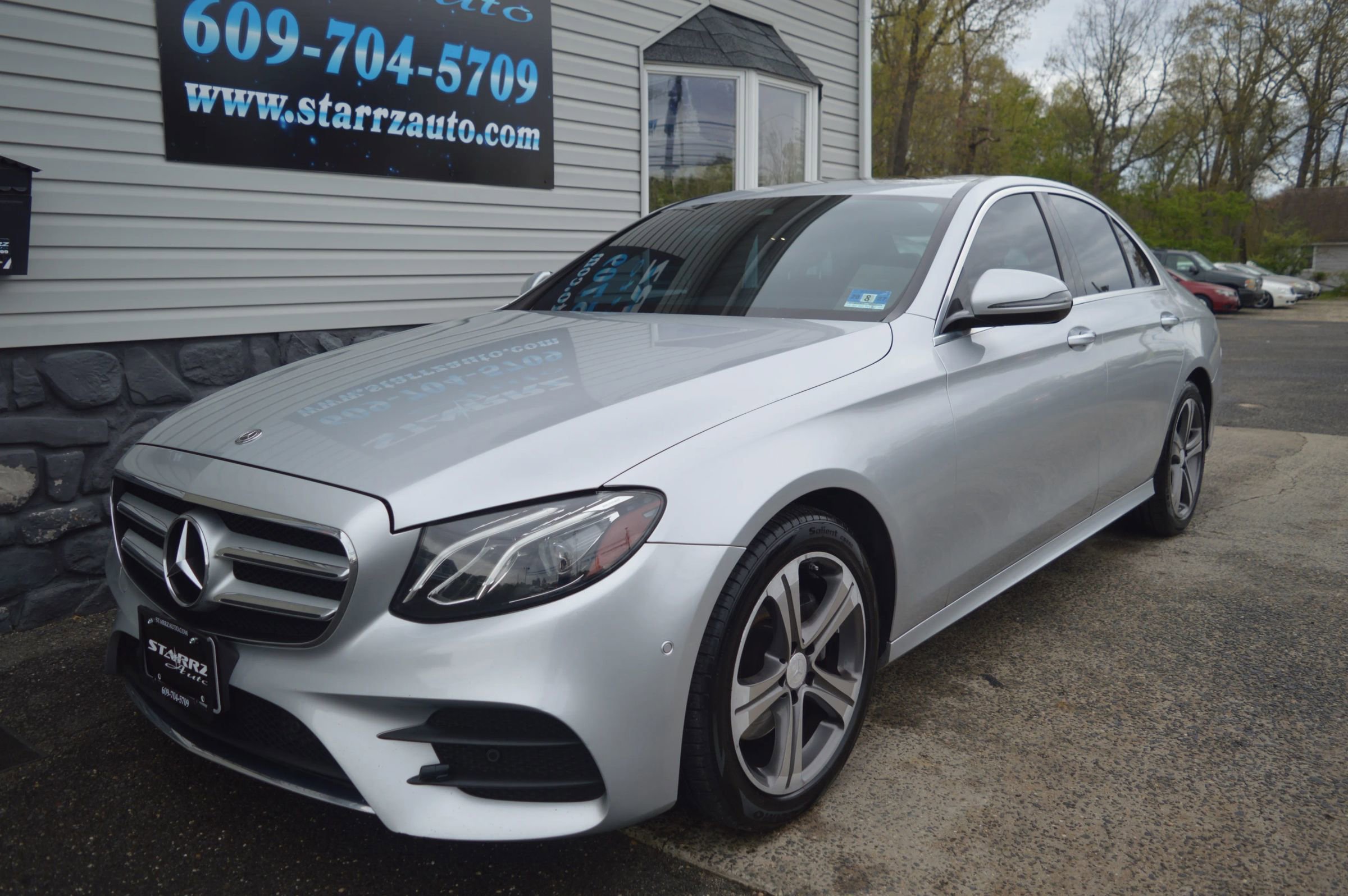 Used 2018 Mercedes-Benz E 300 4MATIC image 1
