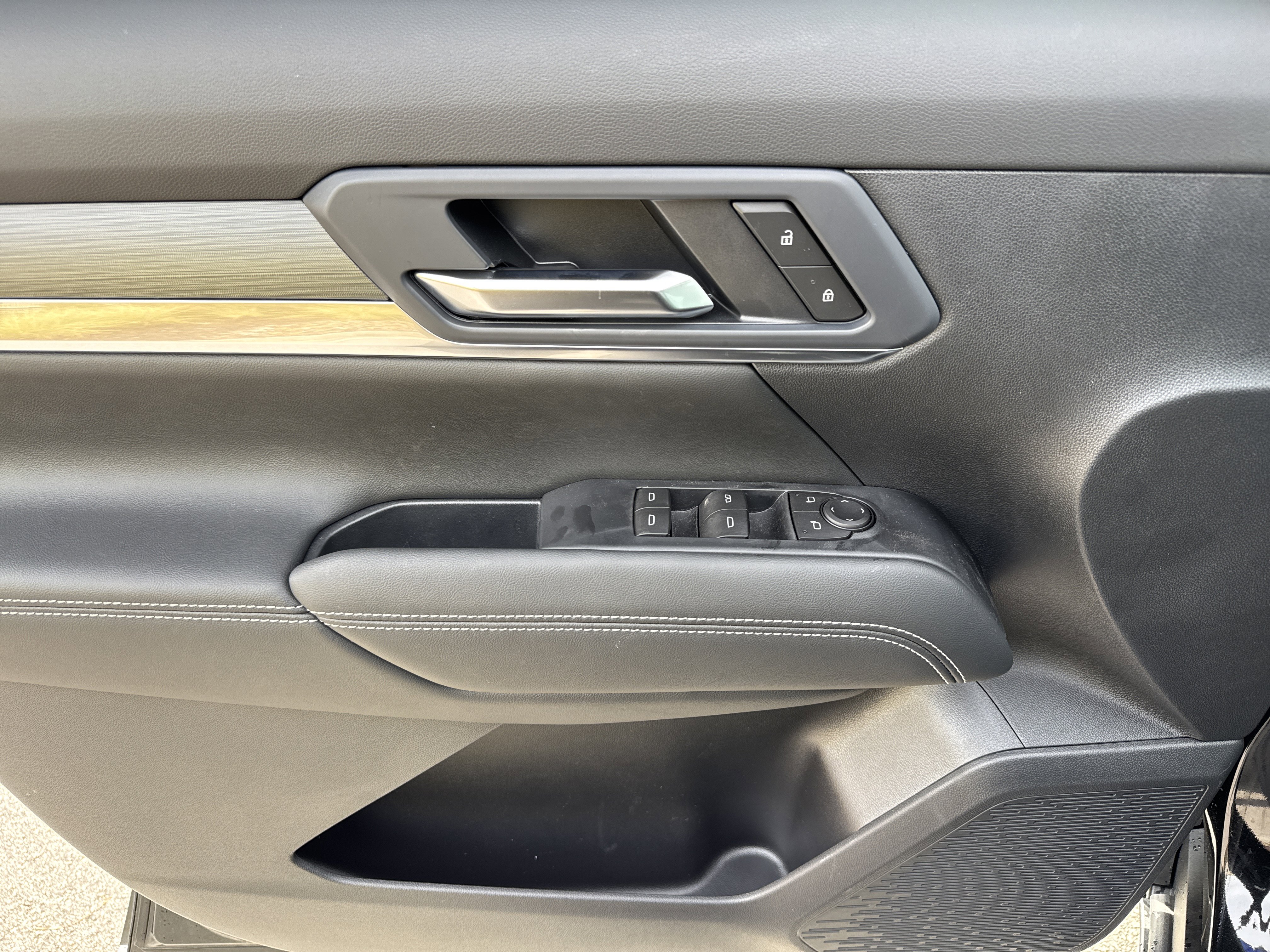 New 2026 GMC Terrain Elevation w/ Black Edition image 14