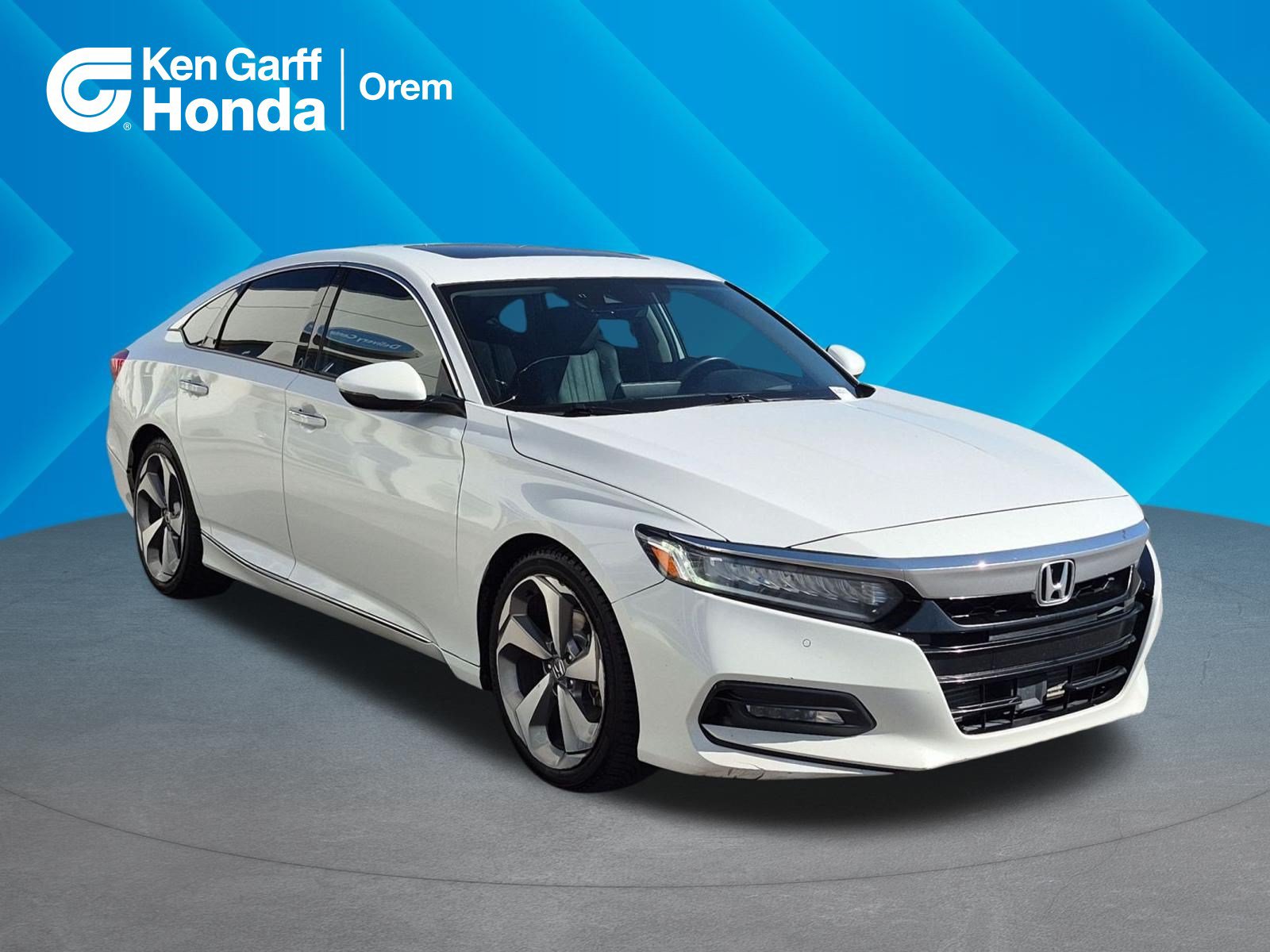 Used 2018 Honda Accord Touring image 1