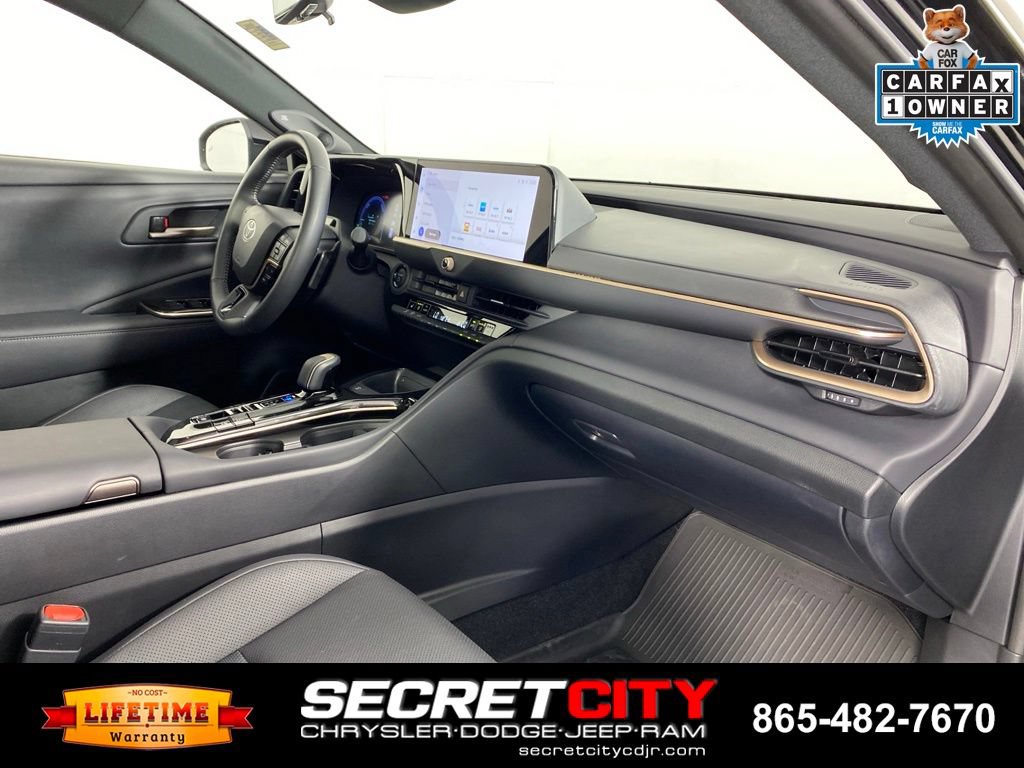 Used 2025 Toyota Crown Signia w/ Advanced Technology Package AWD/4WD image 30