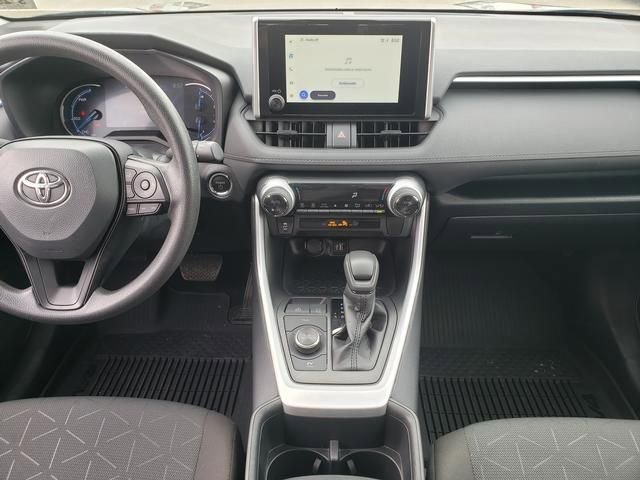 Used 2025 Toyota RAV4 XLE AWD/4WD image 14
