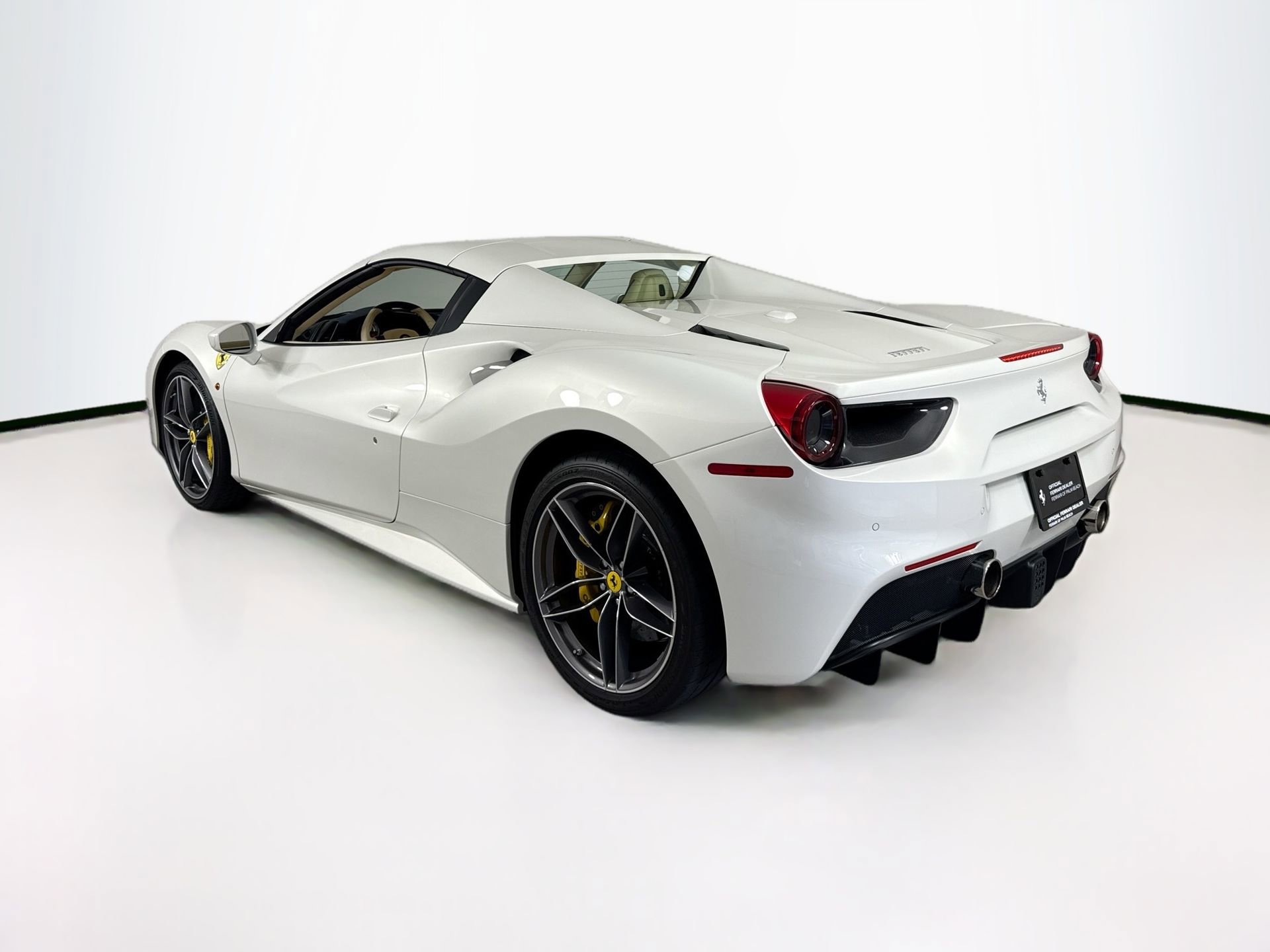 Certified 2019 Ferrari 488 Spider image 5