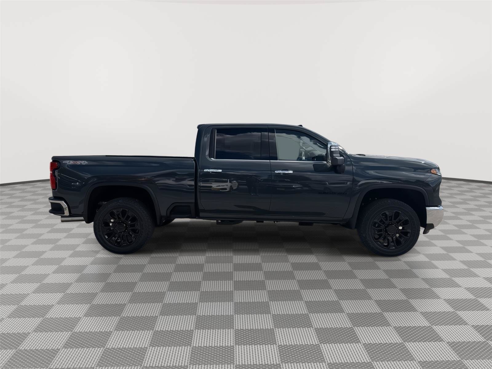 New 2026 Chevrolet Silverado 2500 LTZ w/ LTZ Premium Package AWD/4WD image 4