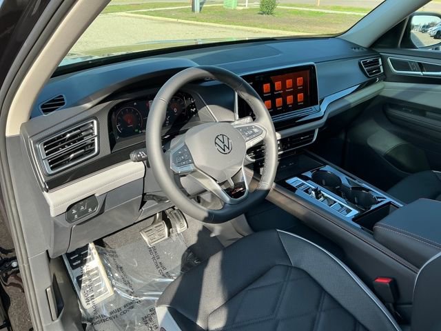 New 2026 Volkswagen Atlas Peak Edition image 4