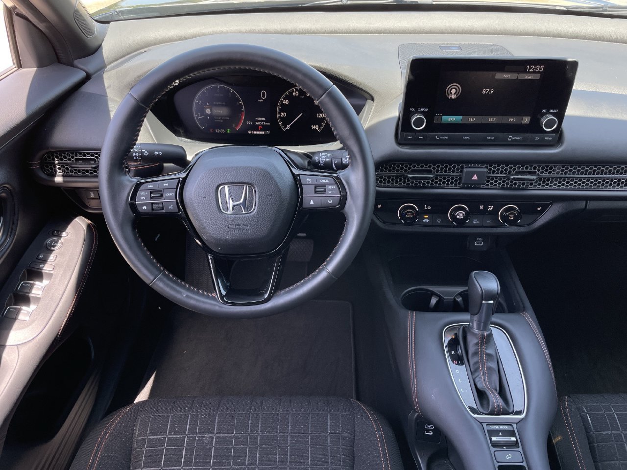 Used 2024 Honda HR-V Sport image 11