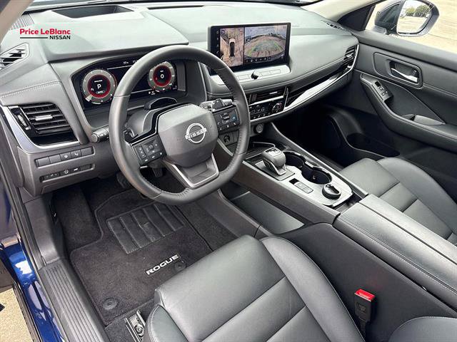 Certified 2025 Nissan Rogue SL w/ Tech Package AWD/4WD image 18