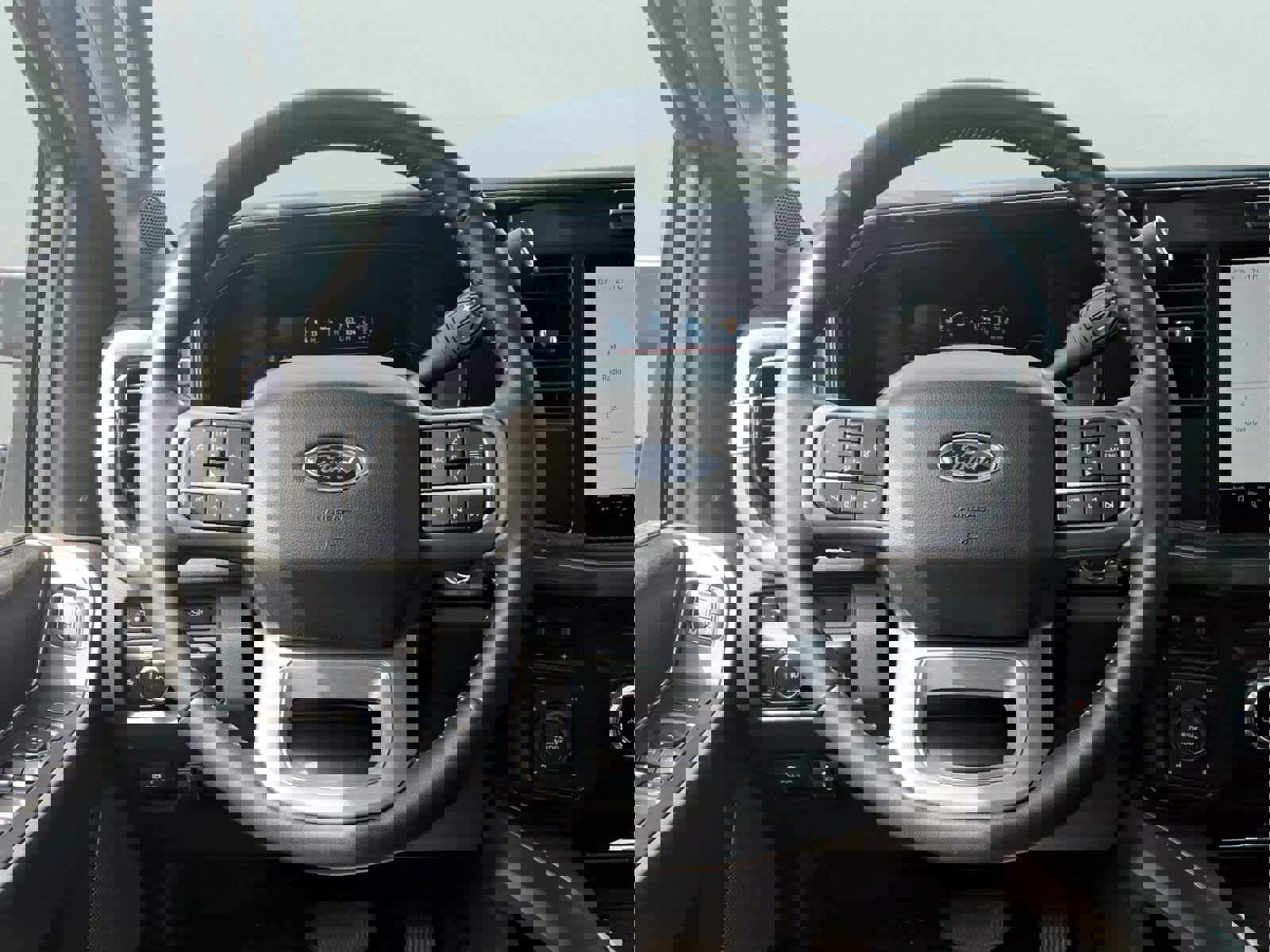 Used 2024 Ford F250 Lariat w/ Sport Appearance Package AWD/4WD image 19