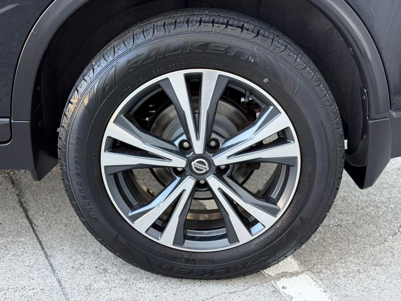 Used 2018 Nissan Rogue SL w/ Premium Package AWD/4WD image 38