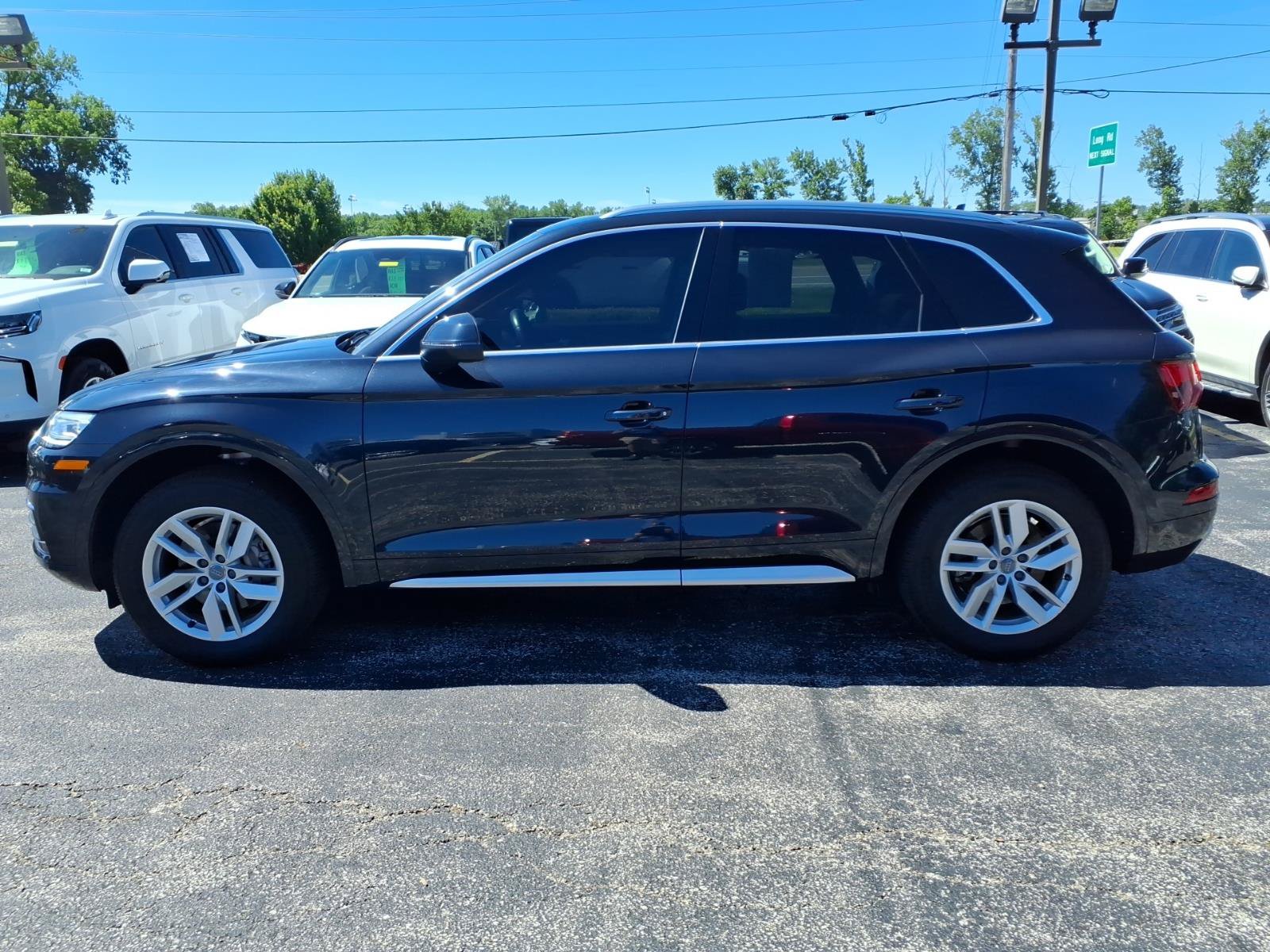 Used 2020 Audi Q5 2.0T Premium w/ Convenience Package AWD/4WD image 5