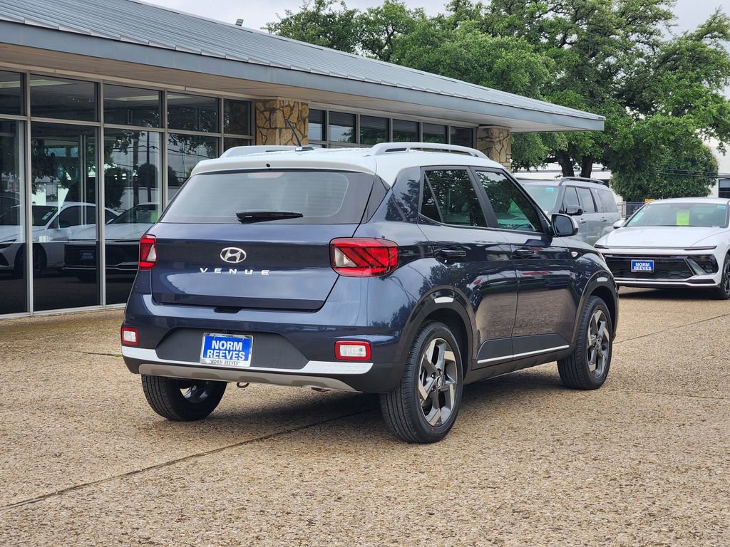New 2026 Hyundai Venue SEL FWD image 4