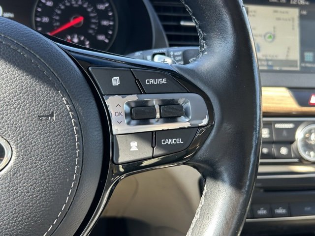 Used 2017 Kia Cadenza Technology image 23