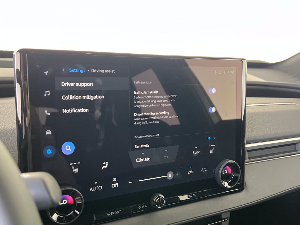 New 2026 Subaru Solterra AWD/4WD image 32
