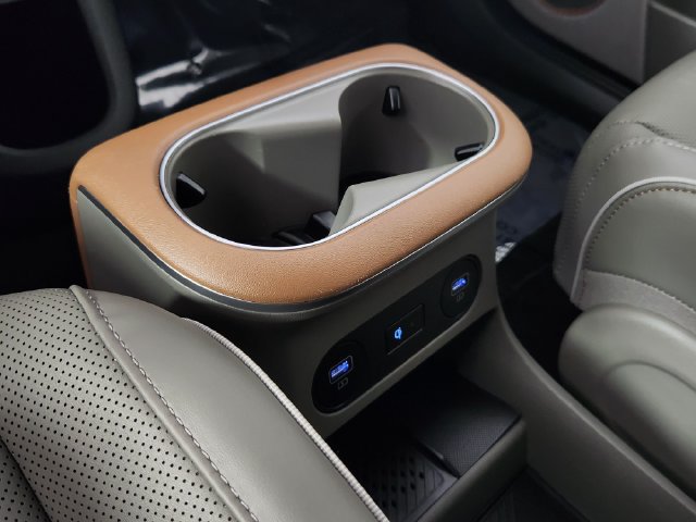 Certified 2024 Hyundai Ioniq 5 Limited AWD/4WD image 30
