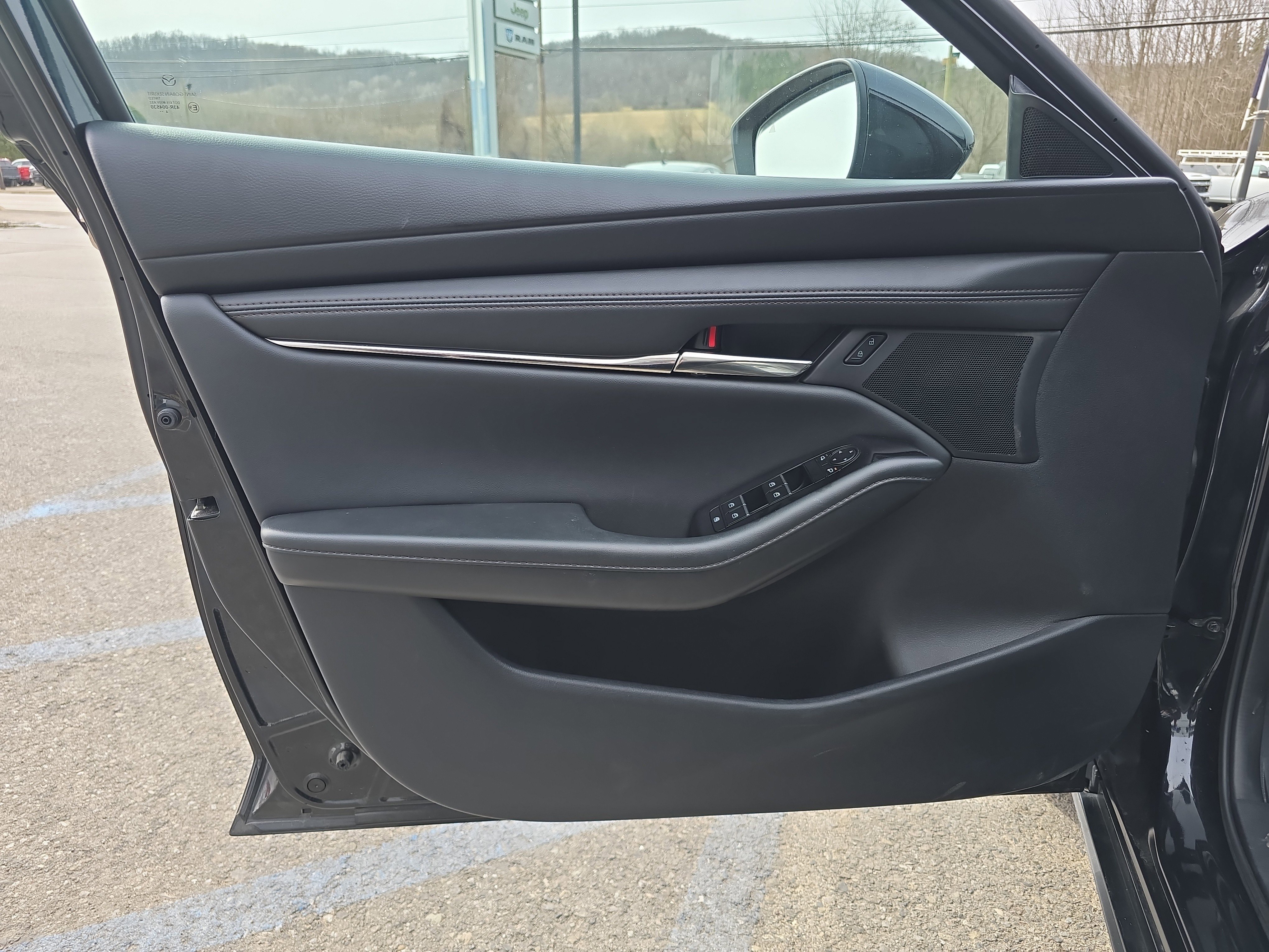 Used 2025 MAZDA MAZDA3 s FWD image 16