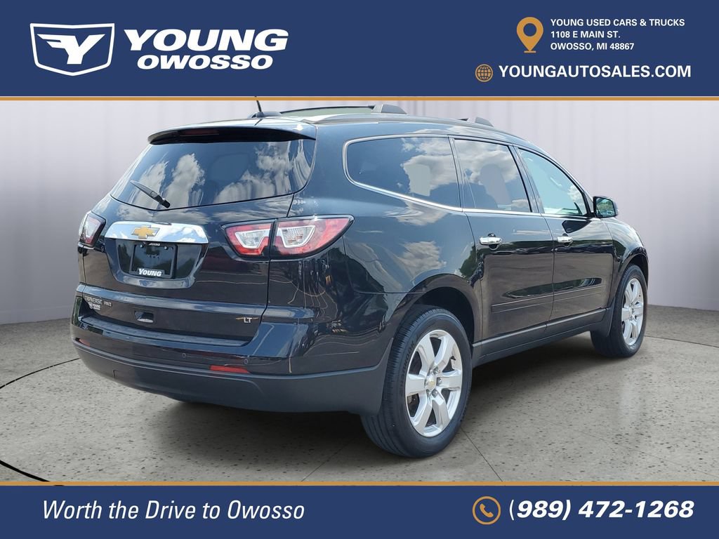 Used 2017 Chevrolet Traverse LT w/ Style and Technology Package AWD/4WD image 3
