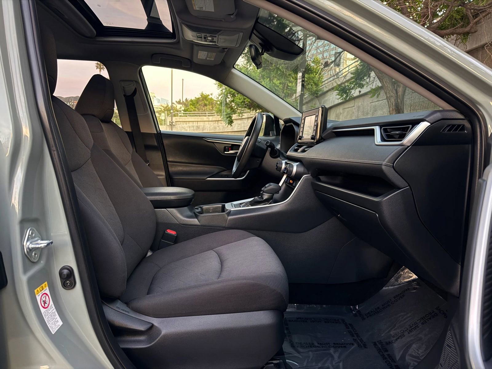 Used 2019 Toyota RAV4 XLE w/ Convenience Package FWD image 44