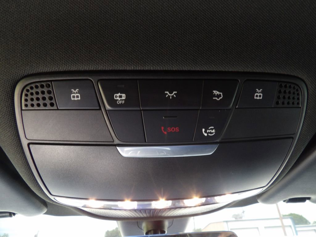 Used 2021 Mercedes-Benz GLC 300 image 22