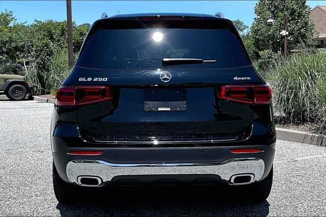 Certified 2026 Mercedes-Benz GLB 250 4MATIC image 16