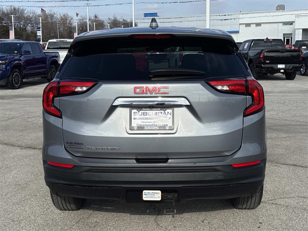 Used 2021 GMC Terrain SLE w/ LPO, Floor Liner Package image 4