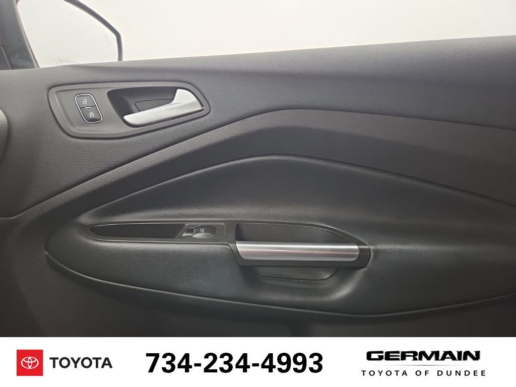 Used 2017 Ford Escape SE w/ Equipment Group 201A image 28