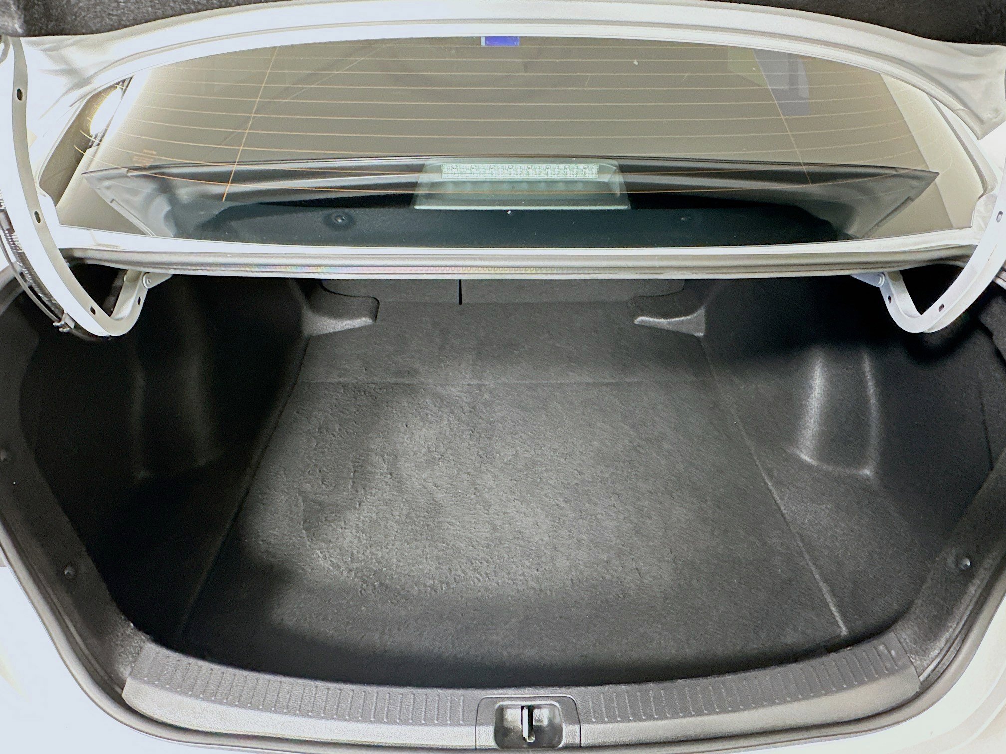 Used 2025 Toyota Corolla LE image 26