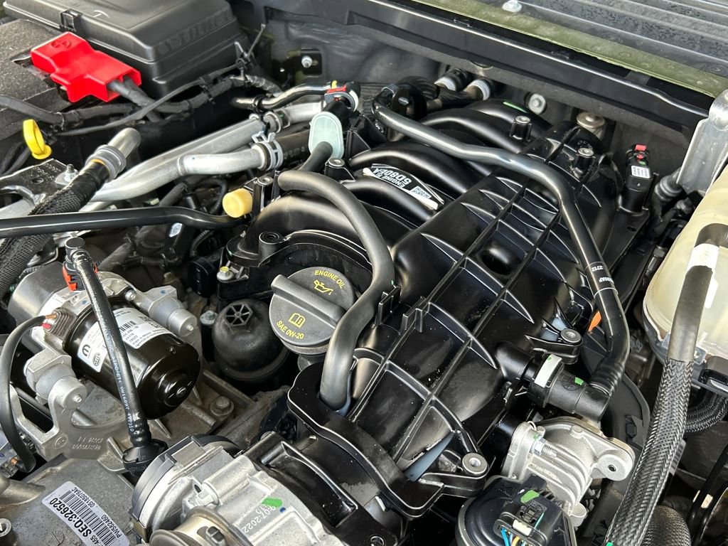 Used 2023 Jeep Wrangler Sport image 27