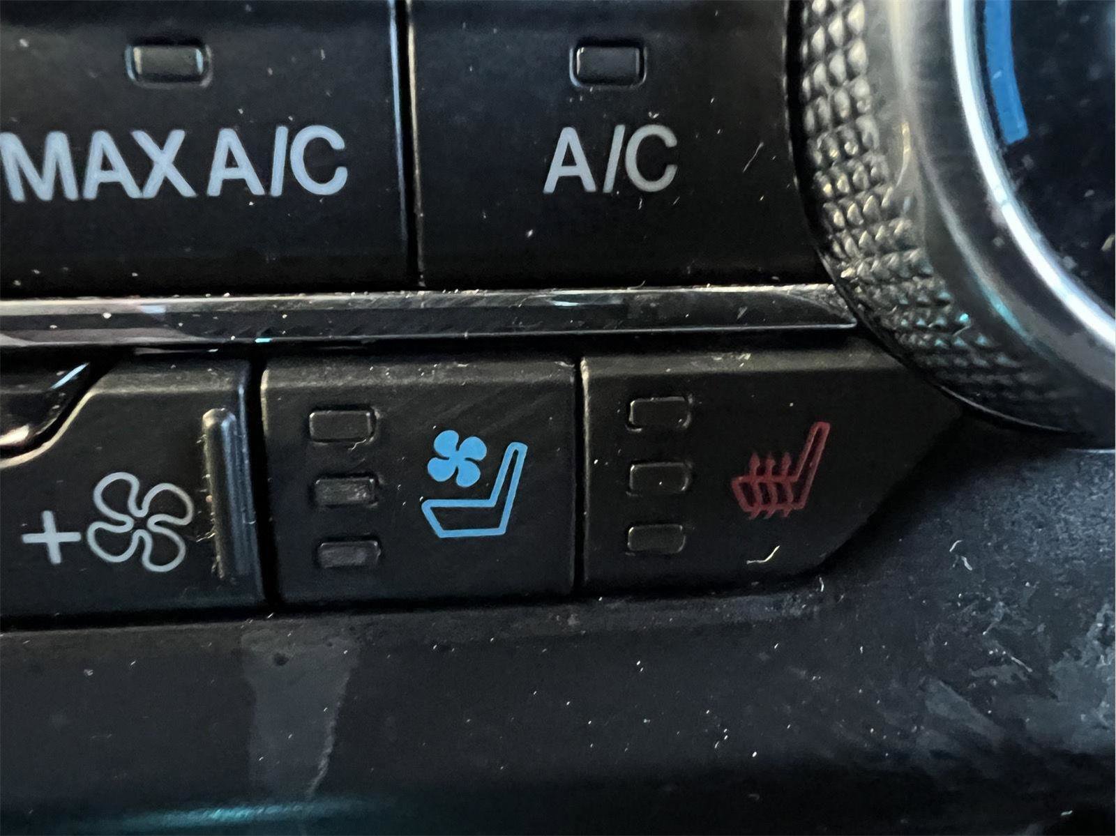 Used 2019 Ford Expedition Limited w/ Equipment Group 301A image 26