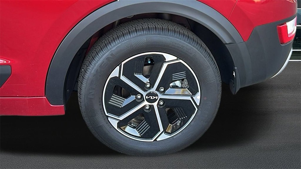 New 2025 Kia Niro EX image 5