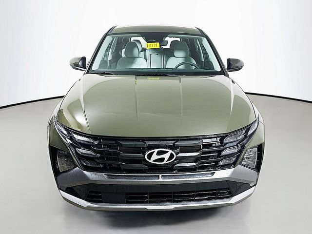 Used 2026 Hyundai Tucson SE AWD/4WD image 2