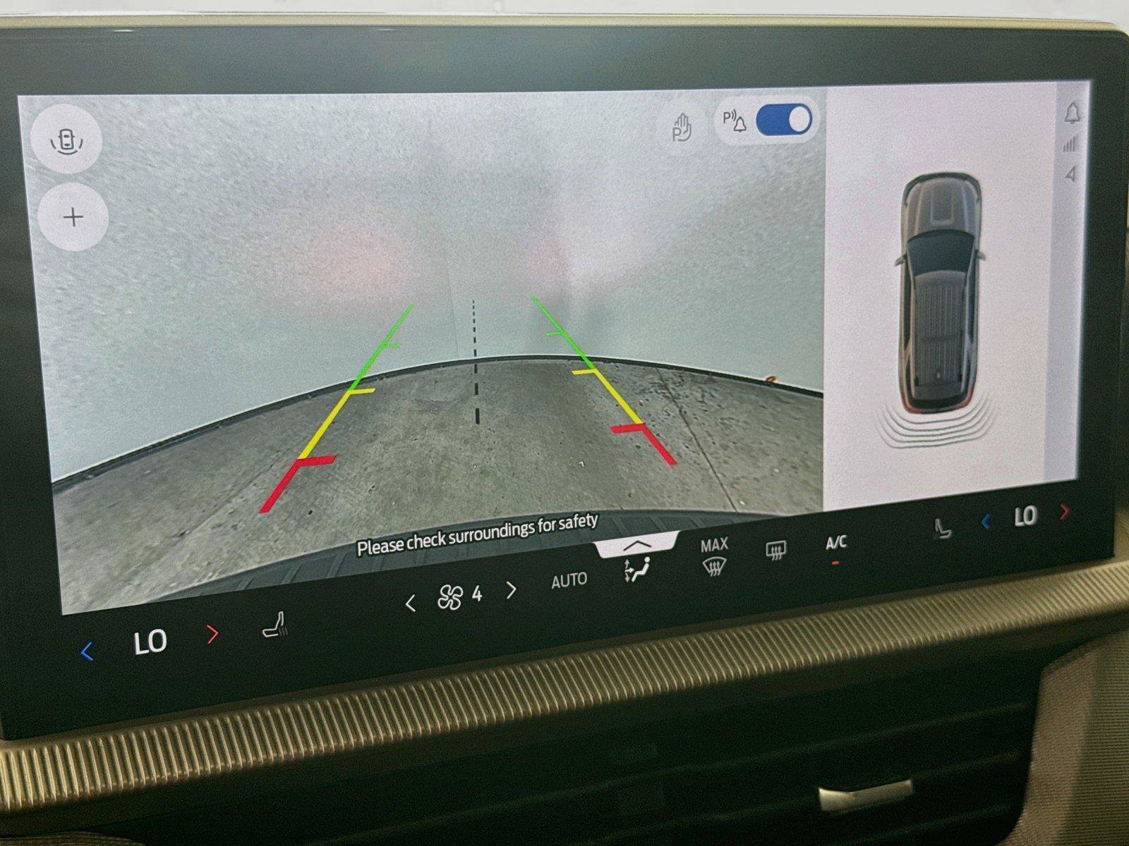 Used 2025 Ford Explorer Active RWD image 17
