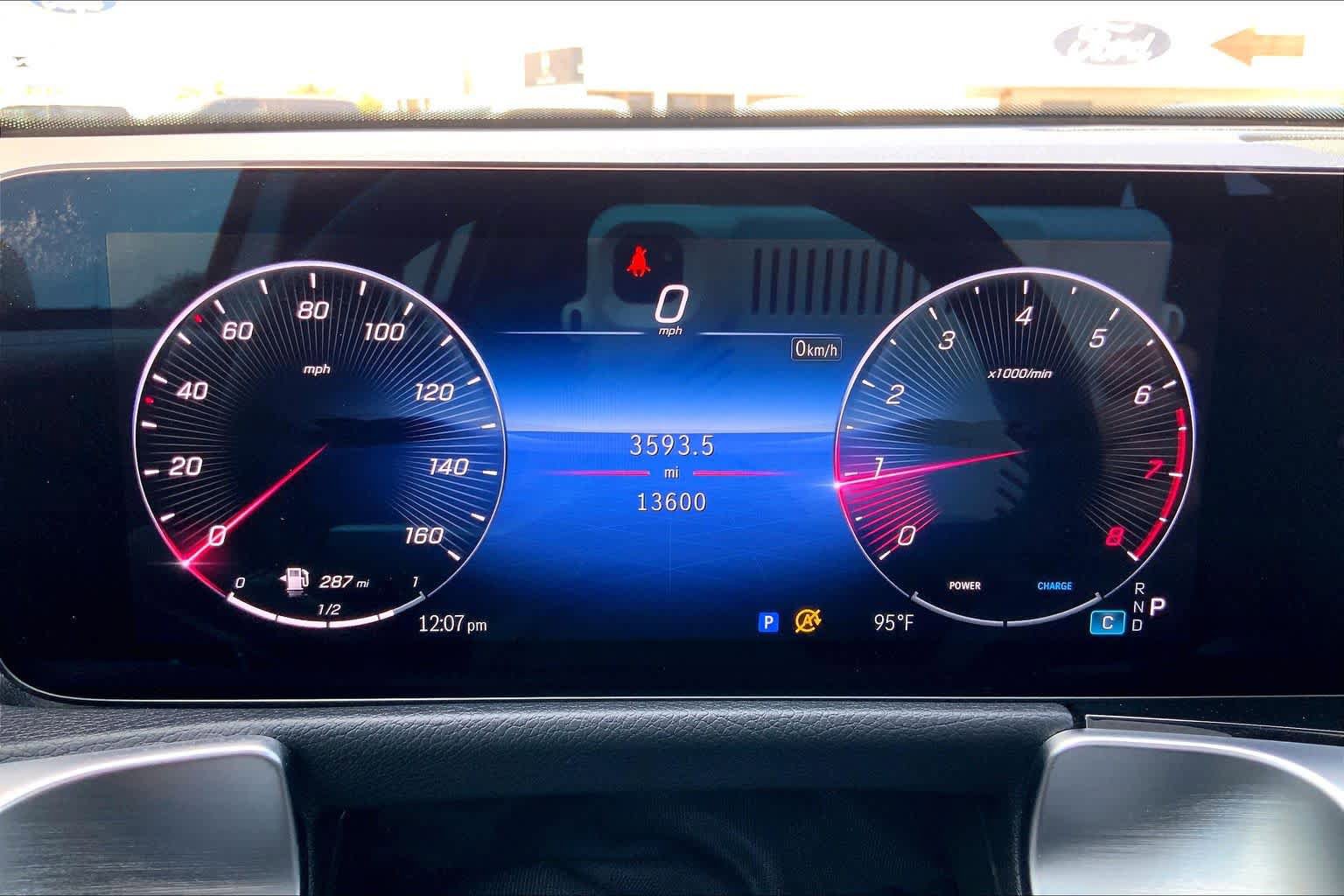 Used 2025 Mercedes-Benz GLB 250 4MATIC image 26