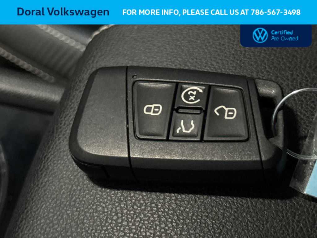 Certified 2023 Volkswagen Atlas Cross Sport SE w/ Black Wheel Package FWD image 28