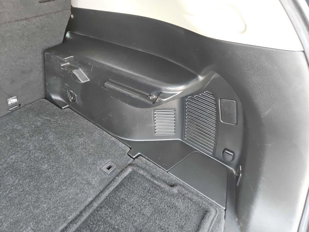 Used 2018 Nissan Rogue SV image 30