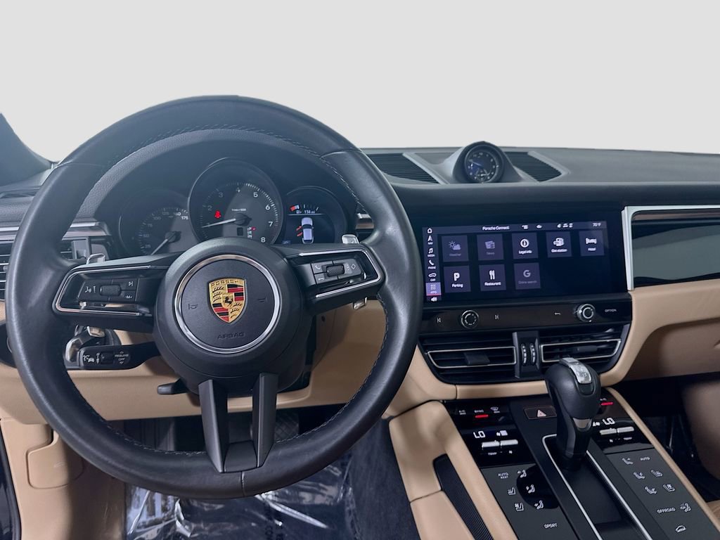 Certified 2022 Porsche Macan image 25