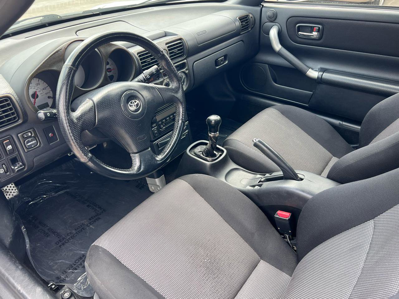 Used 2002 Toyota MR2 RWD image 39