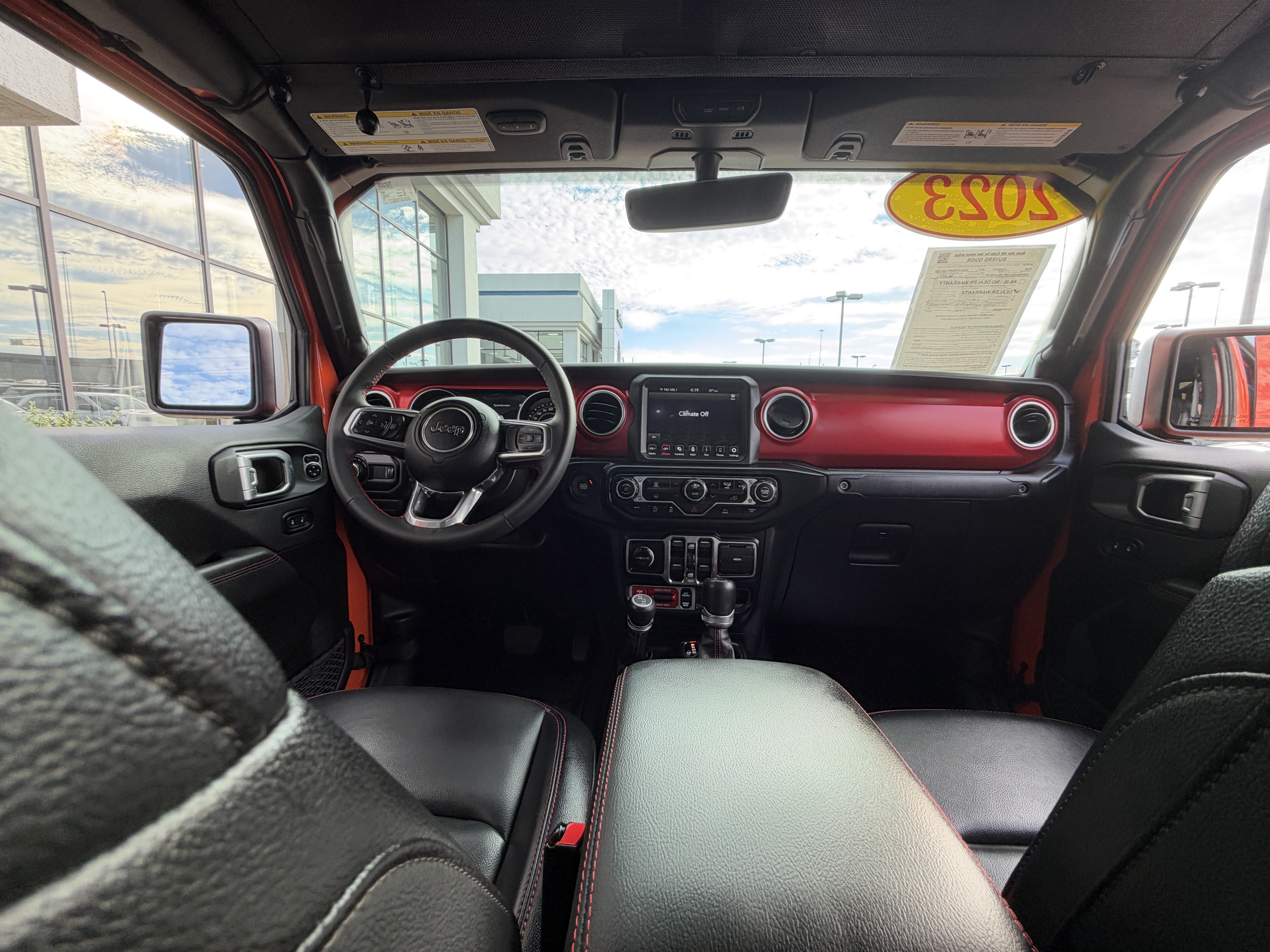 Used 2023 Jeep Gladiator Rubicon w/ LED Lighting Group AWD/4WD image 31