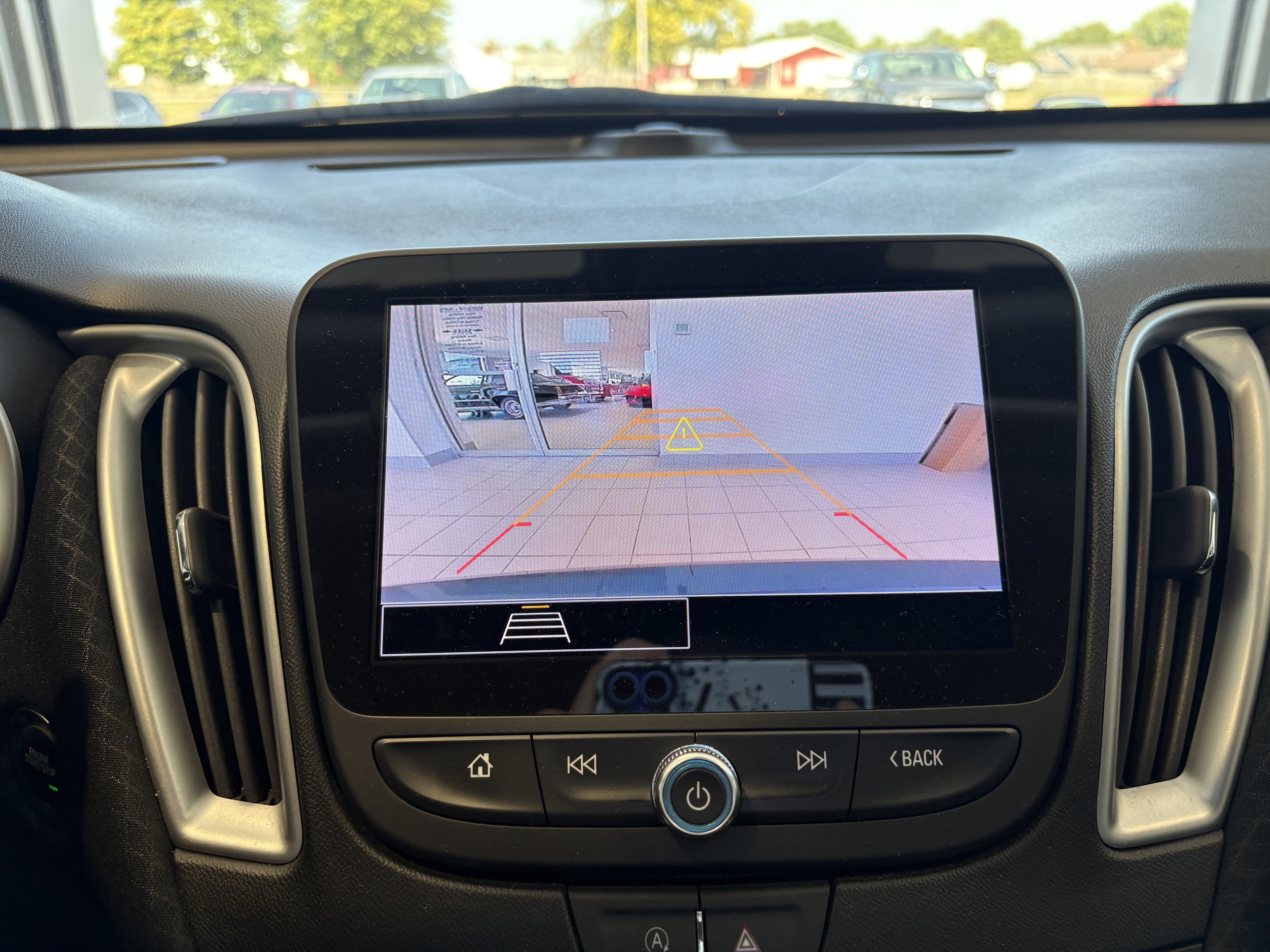 Used 2024 Chevrolet Malibu LT image 18