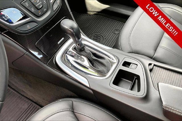 Used 2016 Buick Regal FWD image 14