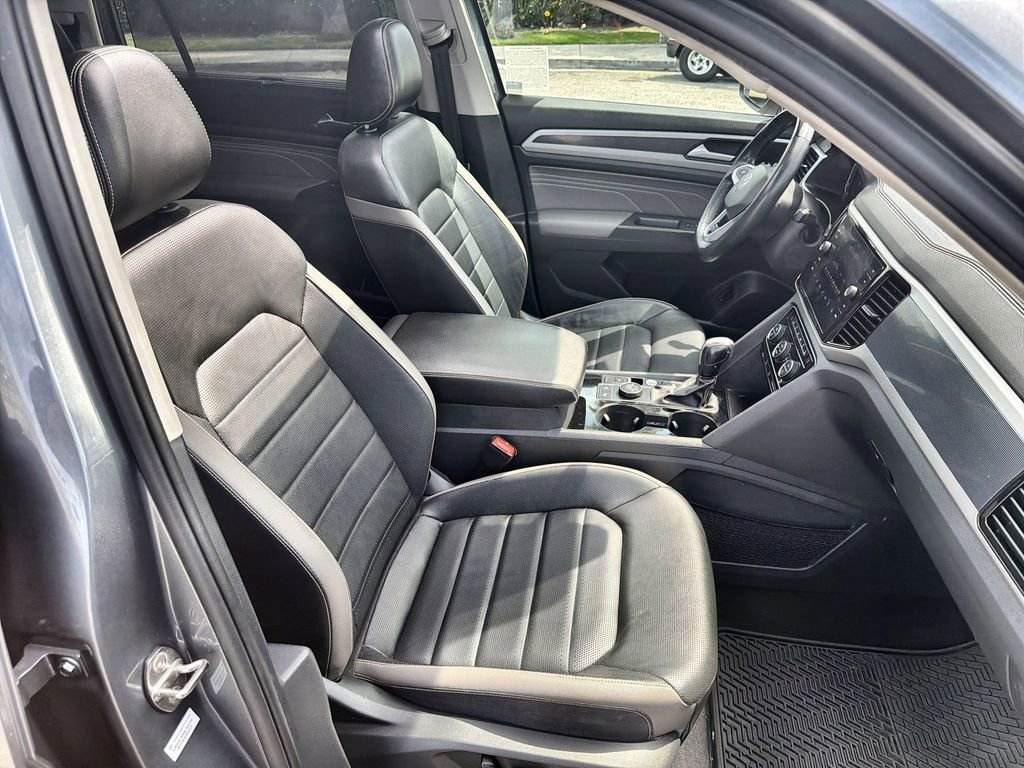Used 2022 Volkswagen Atlas SEL Premium image 26
