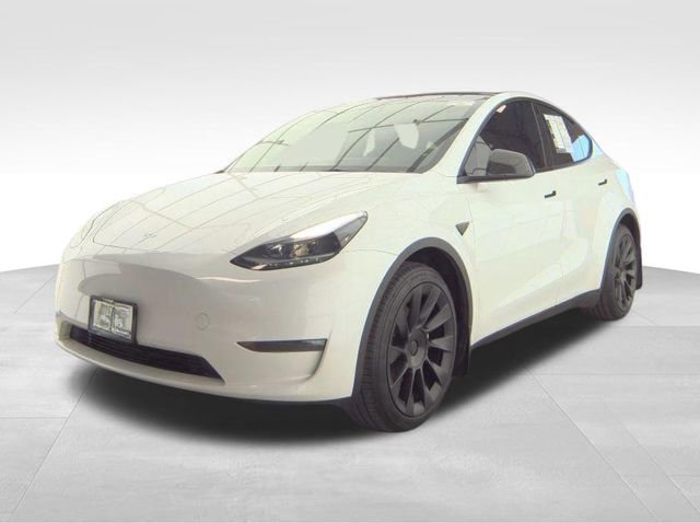 Used 2023 Tesla Model Y Long Range image 3